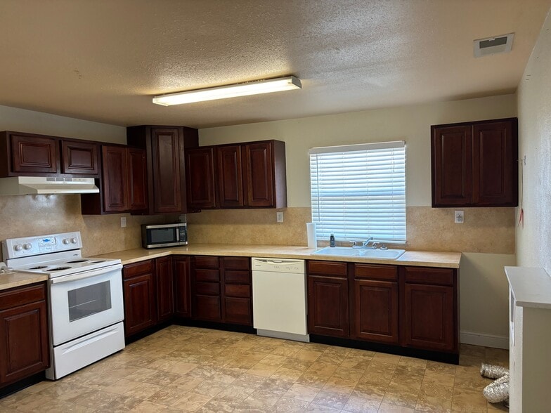 More Photos Of 7008 C R 1500, Shallowater Manufactured Housing Mobile Home Park For Sale