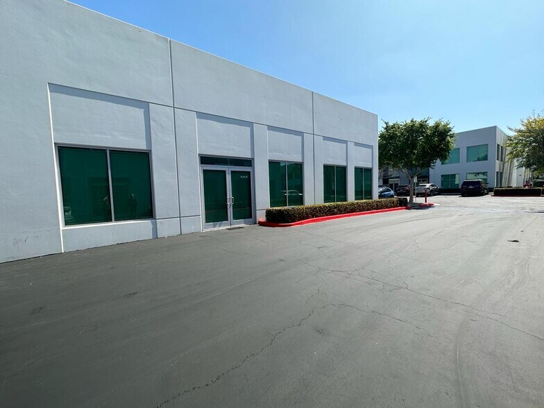 More Photos Of 9650 Research Dr, Irvine Office For Lease