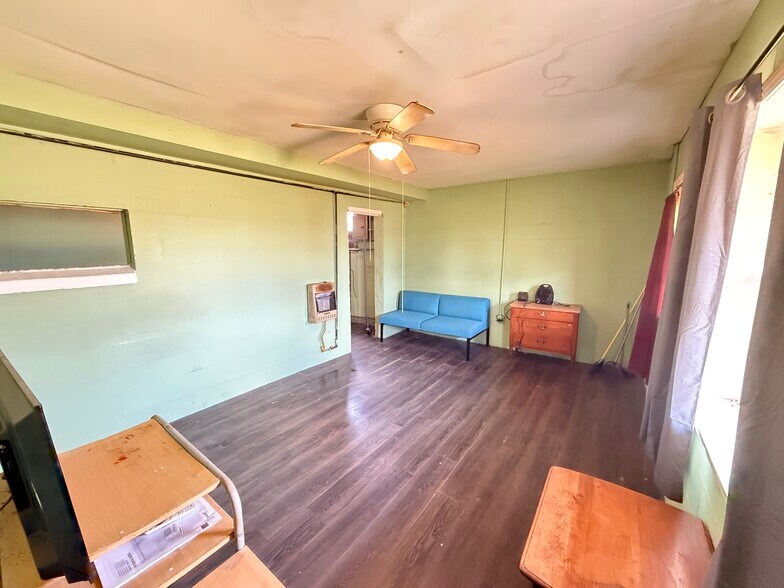 More Photos Of 27753 S Welling Rd, Welling Apartments For Sale