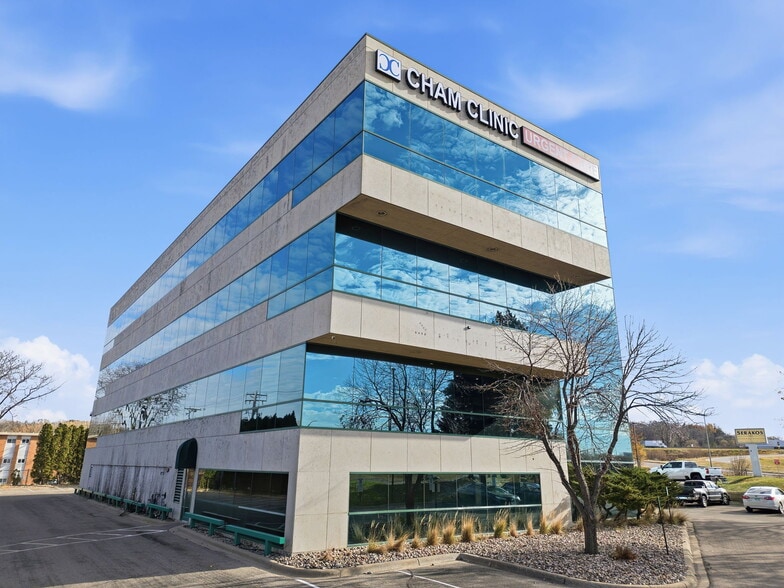 More Photos Of 941 Hillwind Rd NE, Minneapolis Medical For Sale