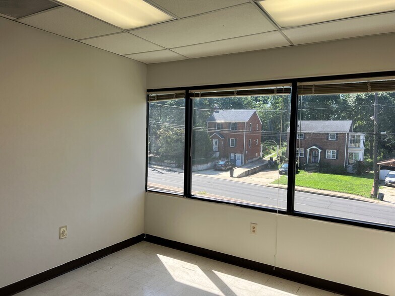 More Photos Of 6122-6136 Landover Rd, Cheverly Medical For Sale
