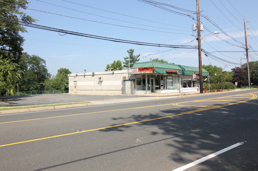 More Photos Of 429 Ryders Ln, East Brunswick General Retail For Sale