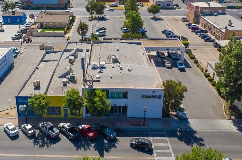 More Photos Of 917 Main St, Delano Bank For Sale