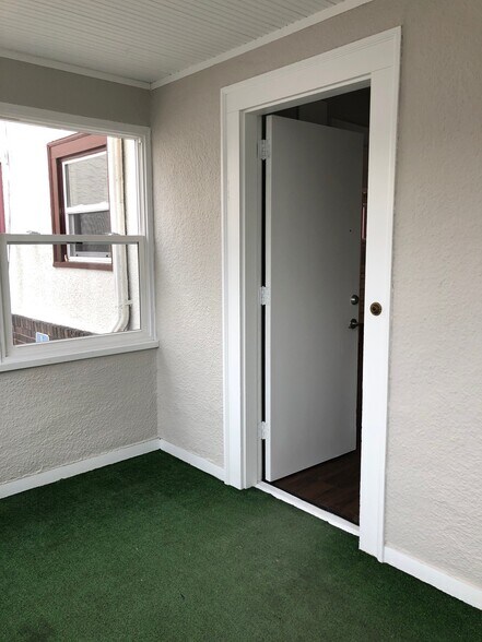 More Photos Of 840 Grand Ave, Saint Paul Freestanding For Lease