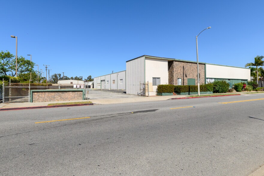 More Photos Of 2221 Statham Blvd, Oxnard Warehouse For Sale