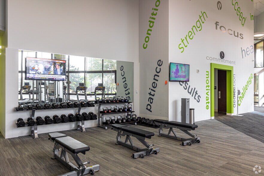 More Photos Of 500 E Border St, Arlington Office For Lease