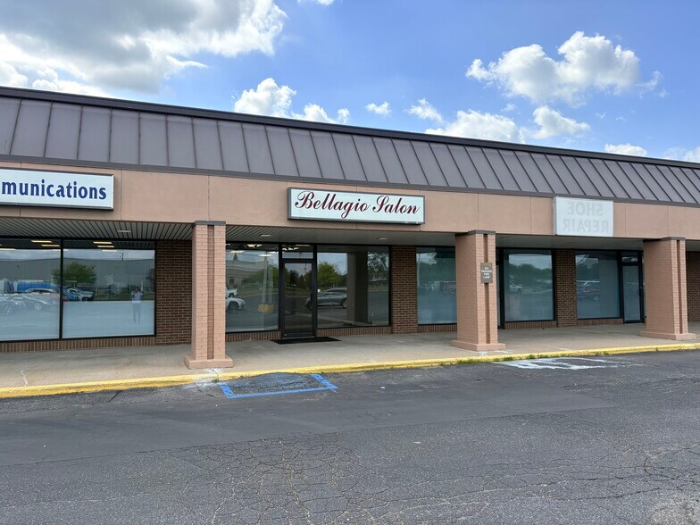 Primary Photo Of 3077-3099 30th St SW, Grandville Storefront For Lease