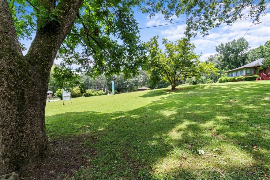 More Photos Of 2365 County Line Rd, Atlanta Daycare Center For Sale