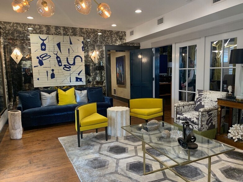 More Photos Of 570 E York St, Savannah Office For Sale