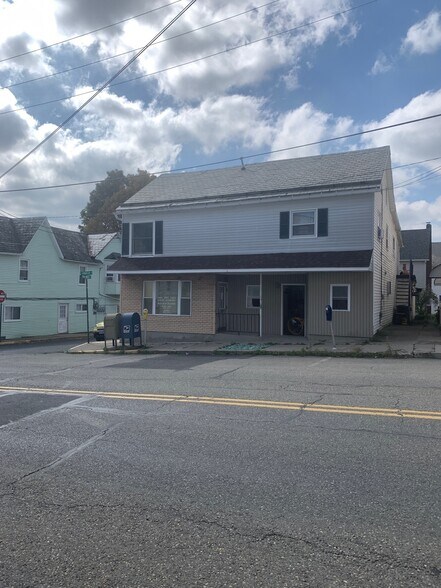 More Photos Of 229 S Robinson Ave, Pen Argyl Storefront Retail Residential For Sale