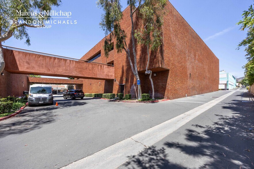 More Photos Of 7200-7202 Greenleaf Ave, Whittier Office For Sale