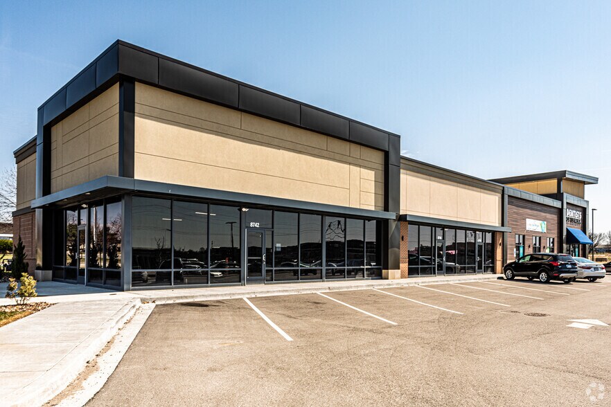 More Photos Of 87th St & Loriet St, Lenexa General Retail For Lease