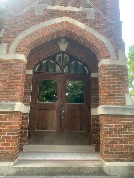 More Photos Of 531 W Ash St, Piqua Religious Facility For Sale