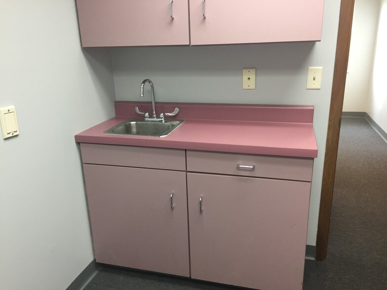 More Photos Of 1900 Murray Ave, Pittsburgh Office For Lease