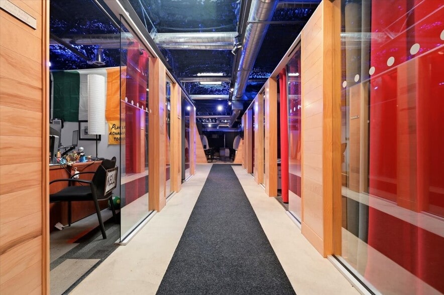 More Photos Of 14857 Martinville Rd, Belleville Warehouse For Sale