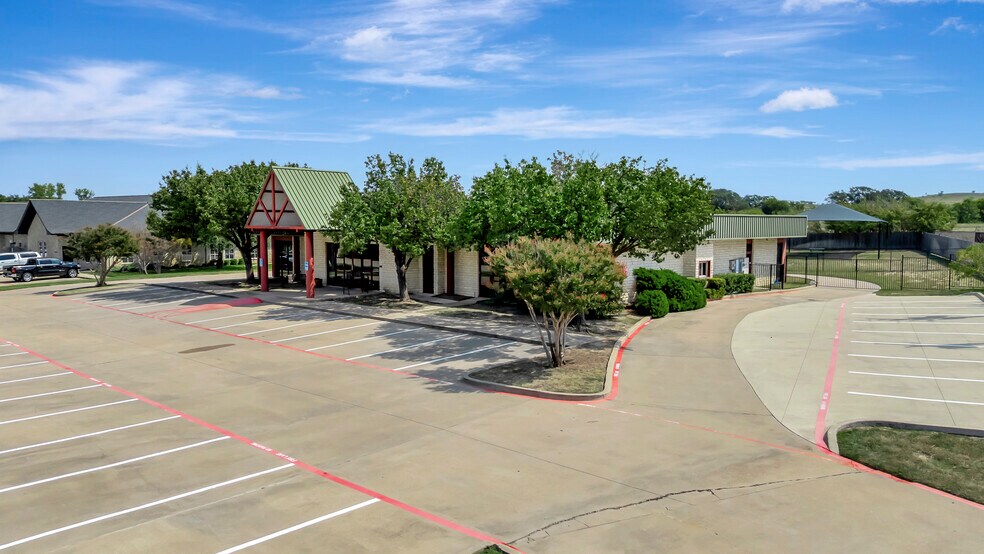 More Photos Of 132 El Chico Trl, Willow Park Medical For Sale