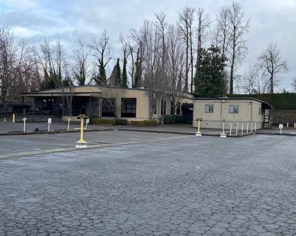 More Photos Of 110 N Marine Dr, Portland Truck Terminal For Lease