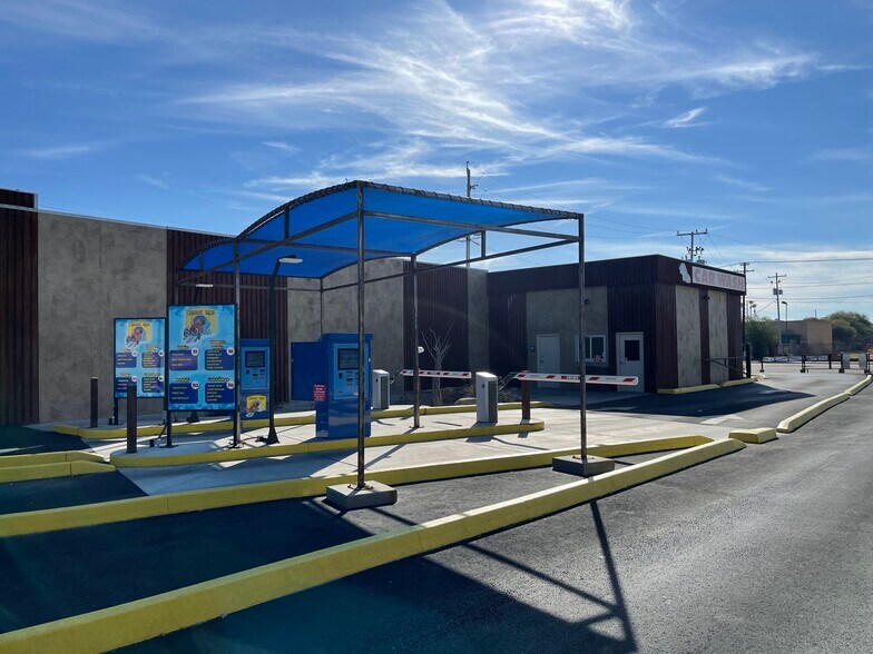 More Photos Of 3510 W Cactus Rd, Phoenix Carwash For Sale