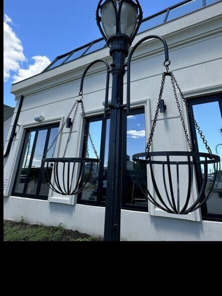 More Photos Of 141 Mansion Ave, Staten Island Restaurant For Sale