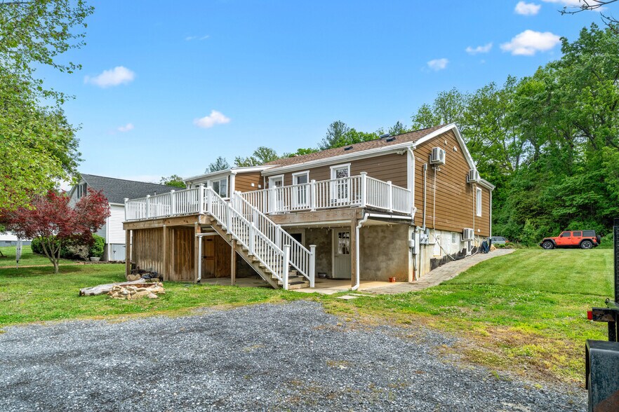More Photos Of 217 W 28th St, Buena Vista Apartments For Sale