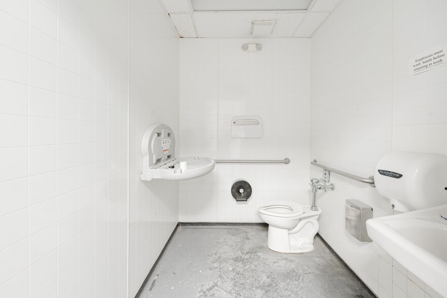 More Photos Of 8095-8177 Glades, Boca Raton Unknown For Lease