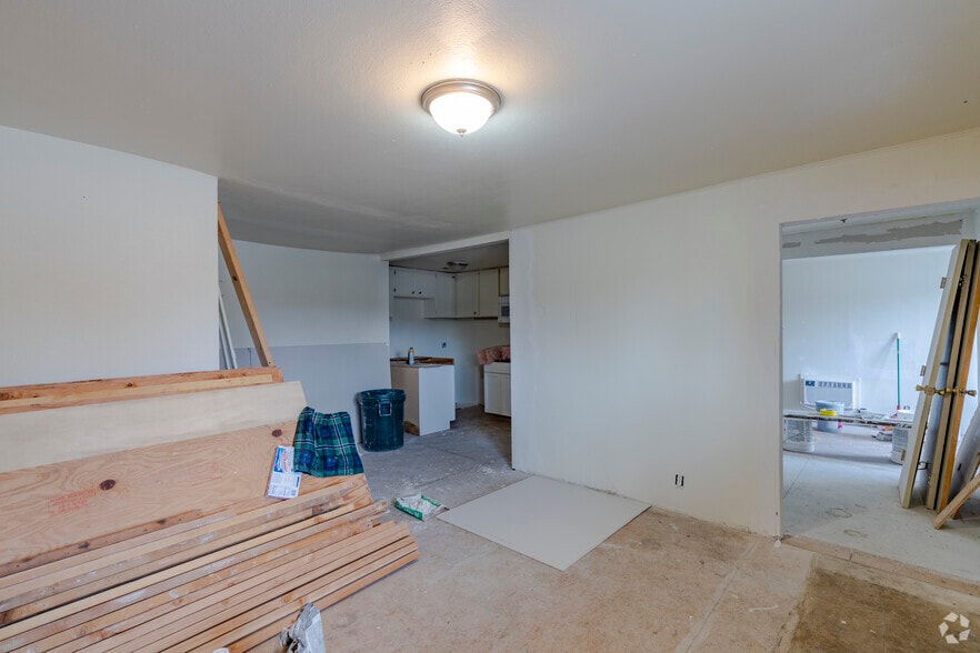 More Photos Of , Lovelock Unknown For Sale