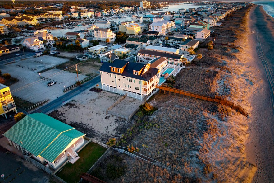 More Photos Of 312 Carolina Beach Ave N, Carolina Beach Office For Sale