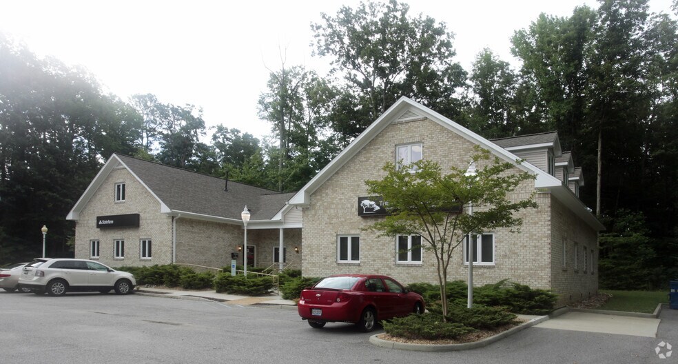 More Photos Of 400 City Hall Ave, Poquoson Unknown For Lease