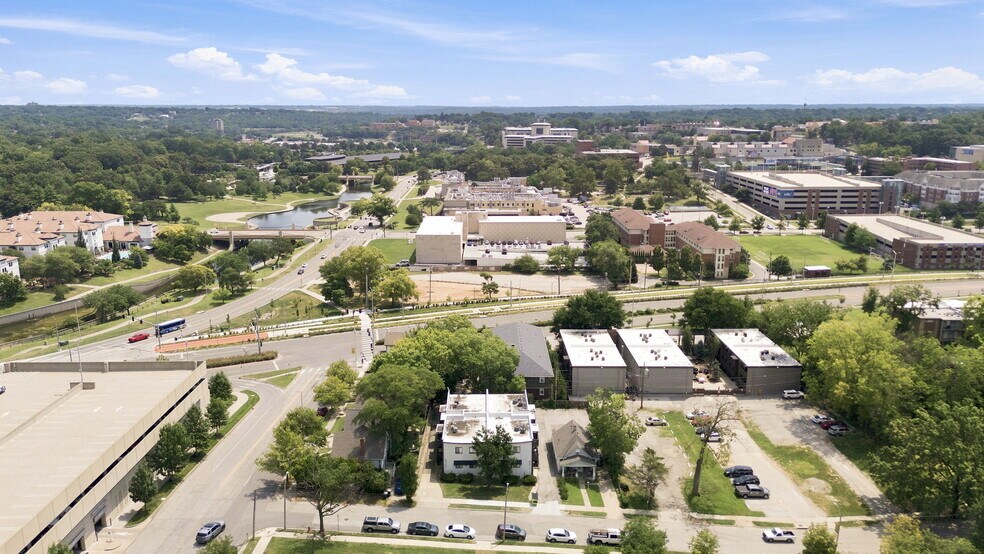 More Photos Of 4911 Walnut St, Kansas City Apartments For Sale