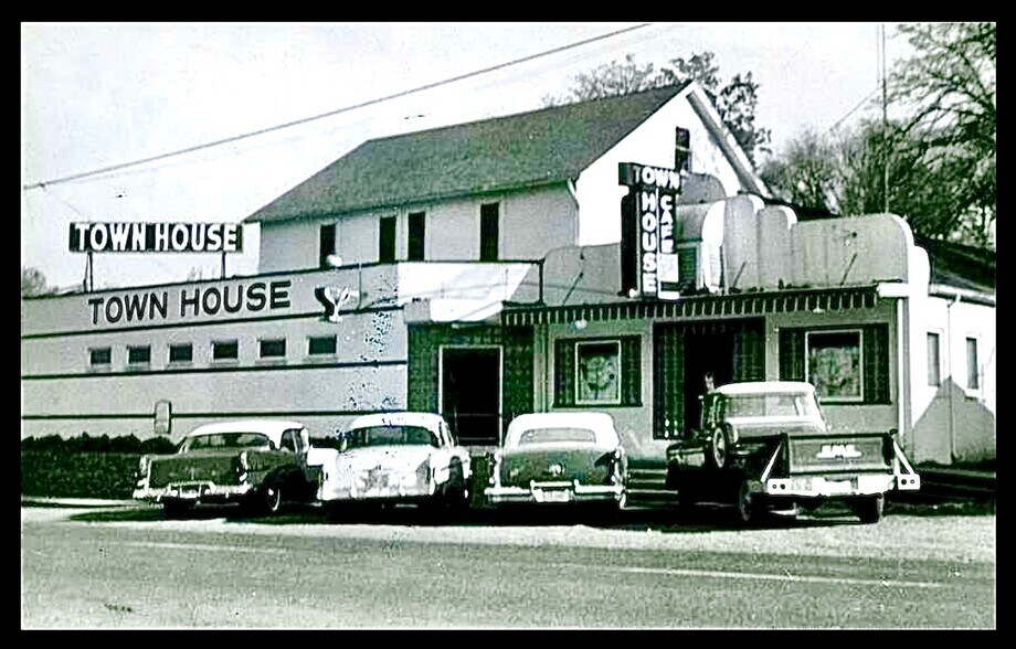 More Photos Of 10236 Fair Oaks Blvd, Fair Oaks Restaurant For Lease