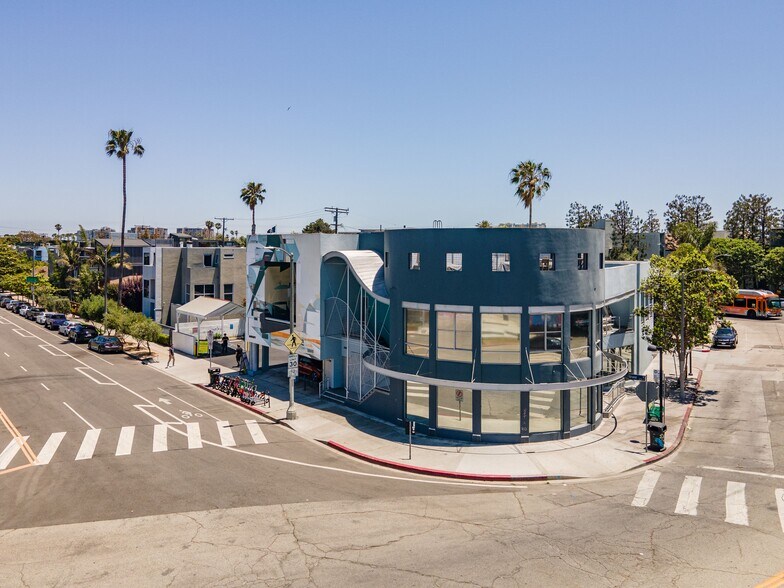 Primary Photo Of 1600 Main St, Venice Office For Lease