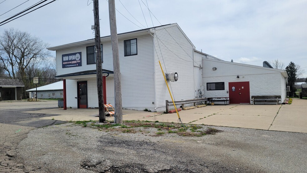More Photos Of 200 Main St, Addison General Retail For Sale