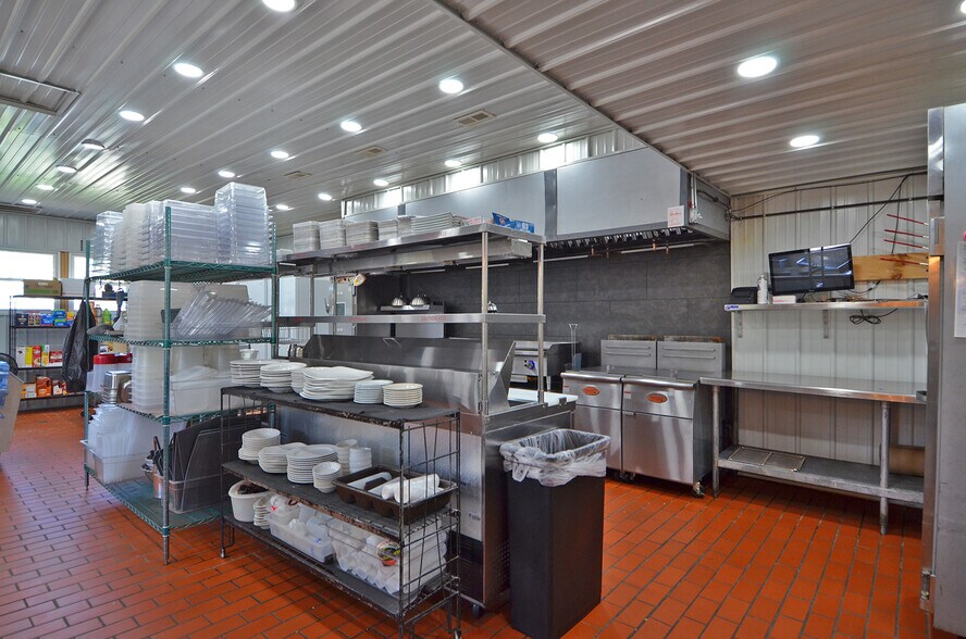 More Photos Of 818 N Shabbona St, Streator Restaurant For Sale