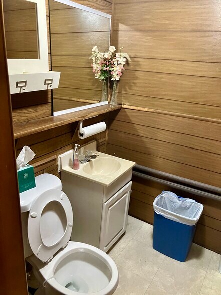 More Photos Of 141 Dunbar Ave, Fords Specialty For Sale