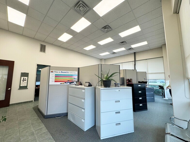 More Photos Of 4073 Meghan Beeler Ct, South Bend Flex For Sale