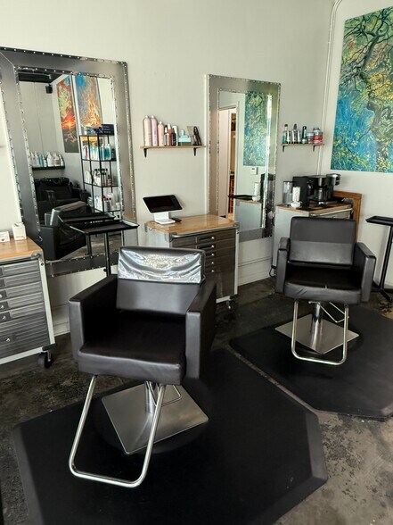 Primary Photo Of 1135 Lady St, Columbia General Retail For Lease