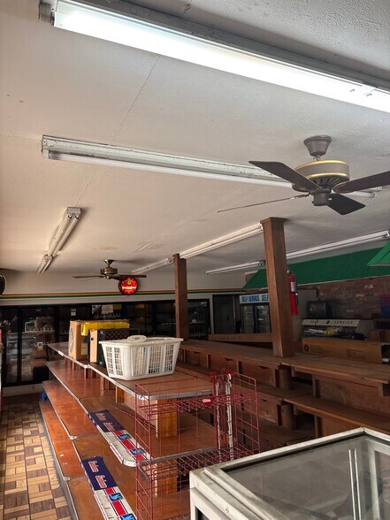 More Photos Of 1201 Magnolia St, Thomasville General Retail For Sale