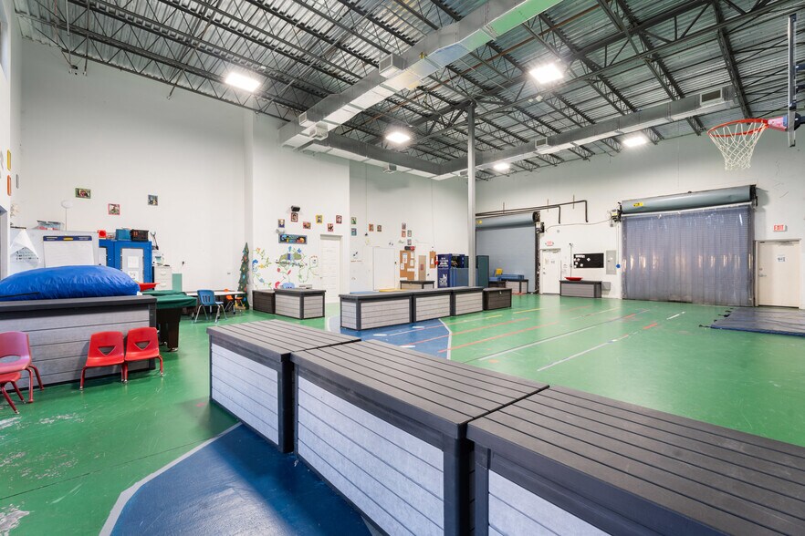 More Photos Of 2580-2590 SE Willoughby Blvd, Stuart Warehouse For Sale