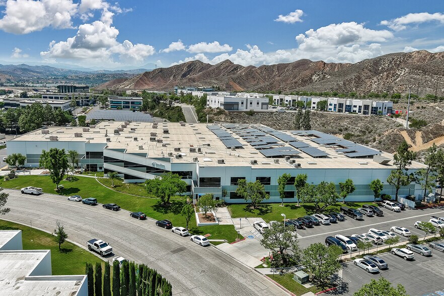 Primary Photo Of 26235 Technology Dr, Valencia Warehouse For Lease