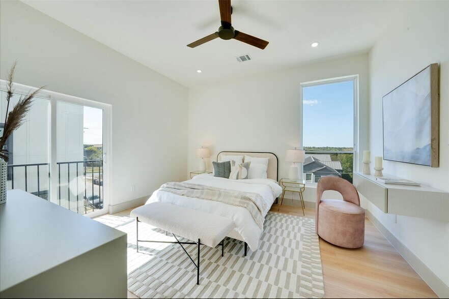 More Photos Of 512 Lancaster Ave, Dallas Apartments For Sale