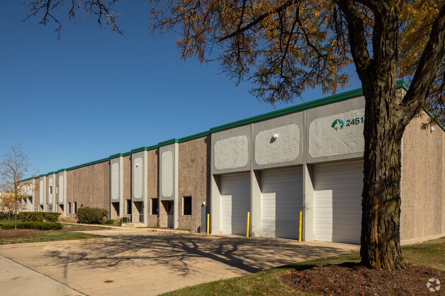 More Photos Of 1301-1401 Mark St, Elk Grove Village Unknown For Lease