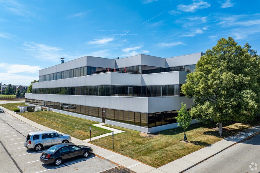 More Photos Of 100 E Campus View Blvd, Columbus Unknown For Lease