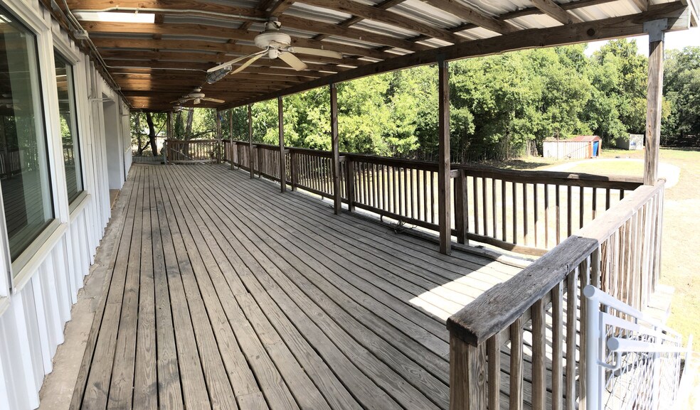 More Photos Of 2103 E M Franklin Ave, Austin Loft Creative Space For Sale