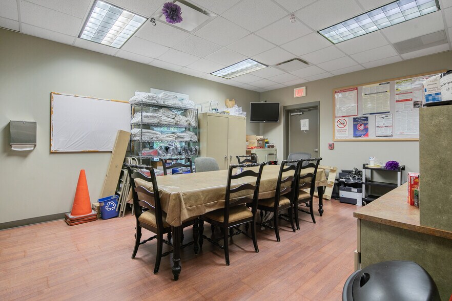 More Photos Of 6000 Ramsey St, Fayetteville Office For Sale