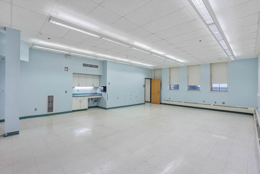 More Photos Of 651 Norwich Rd, Plainfield Schools For Sale