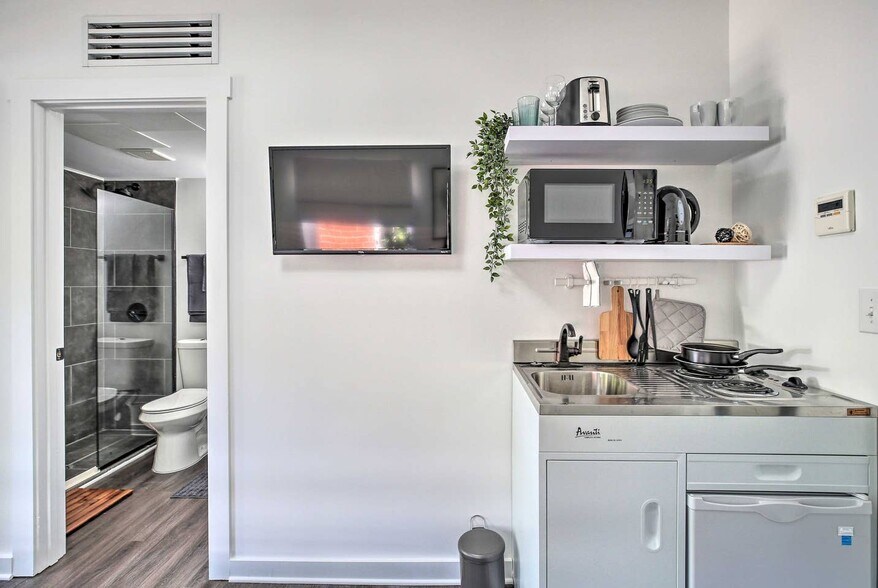 More Photos Of 1026 Ashby Grv SW, Atlanta Apartments For Sale