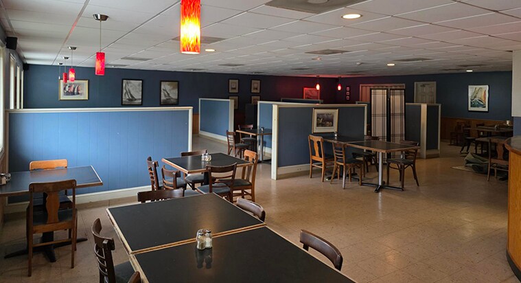 More Photos Of 17321 General Puller Hwy, Deltaville Restaurant For Sale