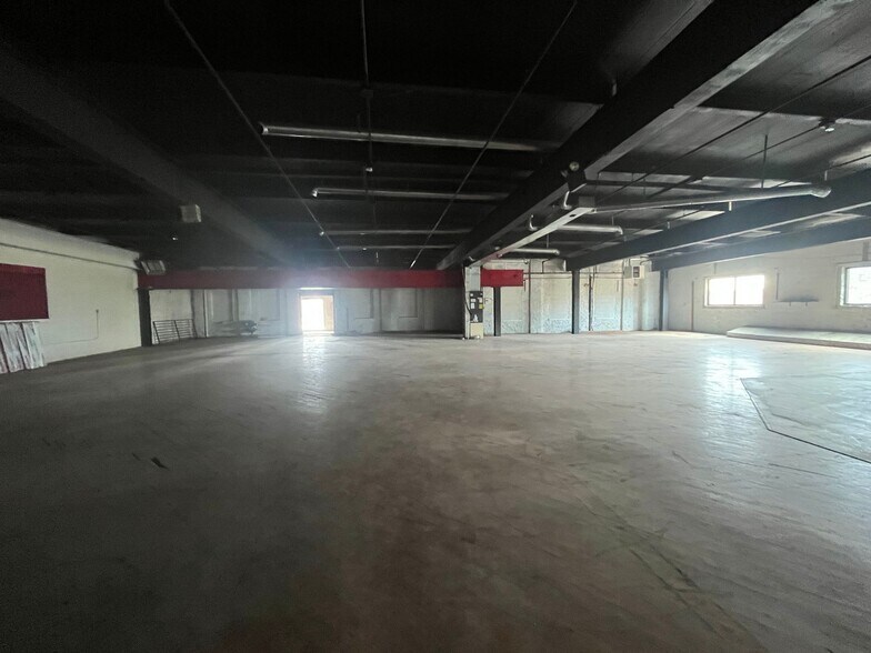 More Photos Of 2848 Chatham St, Philadelphia Warehouse For Lease