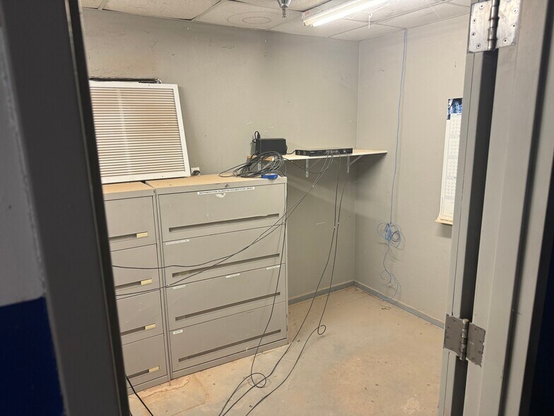 More Photos Of 1520 W Battaglia Rd, Eloy Manufacturing For Lease