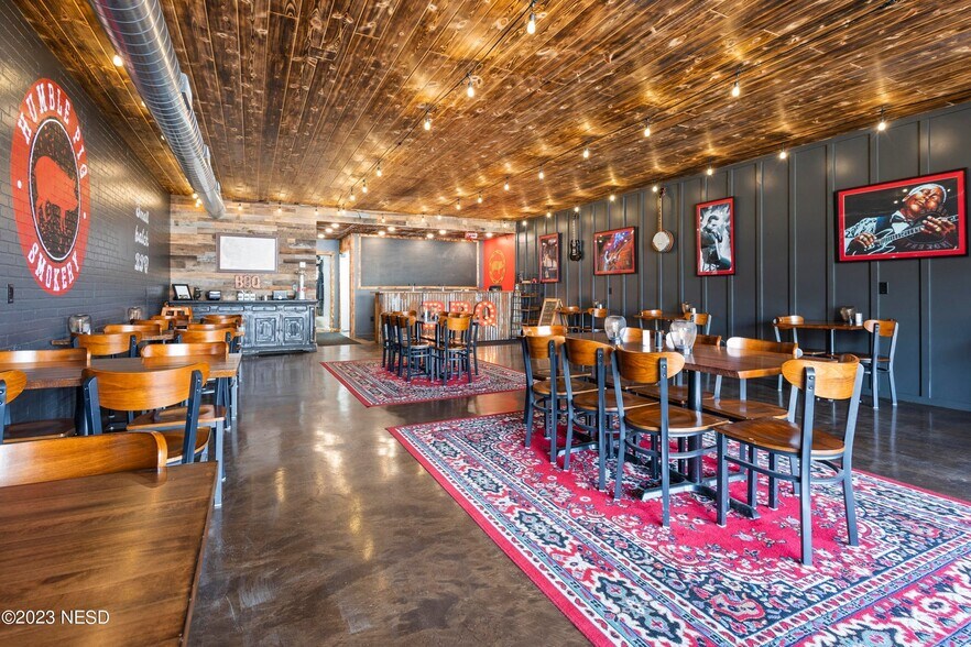 More Photos Of 411 3rd Ave, Clear Lake Restaurant For Sale